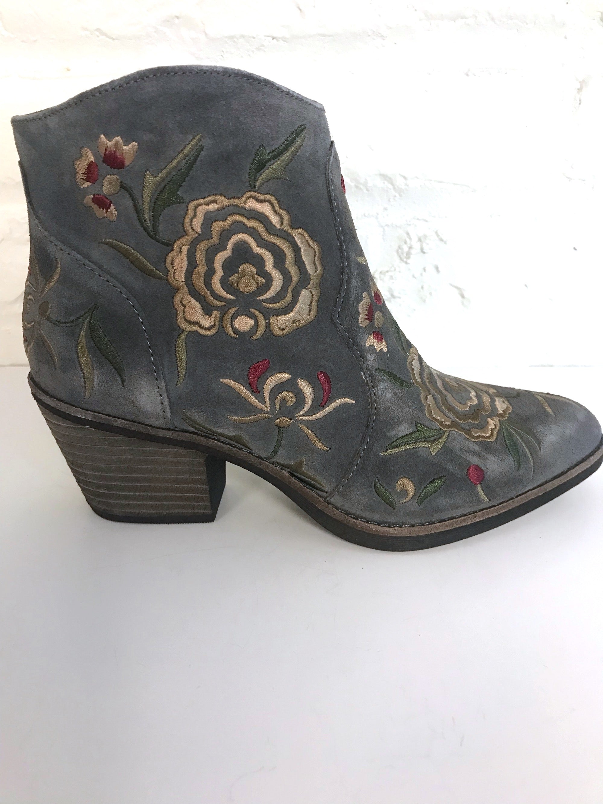 Westmont Embroidered Bootie BK CO