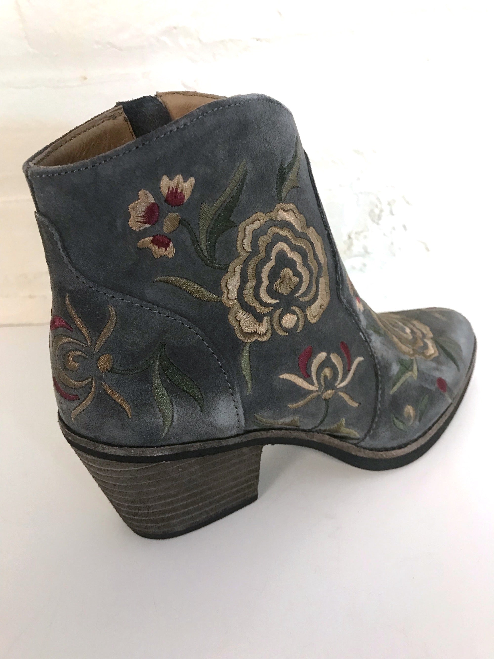 Sofft online westmont bootie